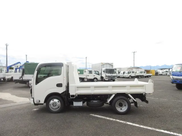 日産 アトラス 2WG-AJR88AT(2WD)の写真5