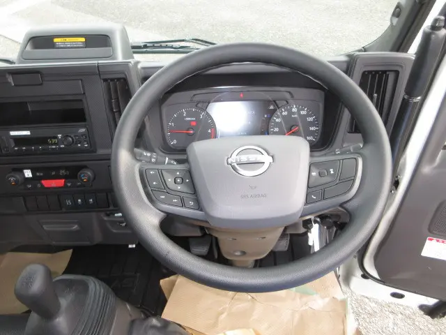 日産 アトラス 2WG-AJR88AT(2WD)の写真24