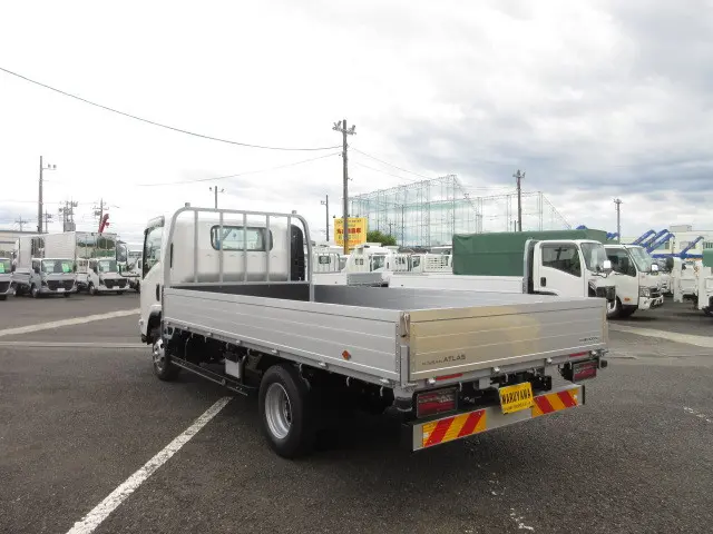 日産 アトラス 2WG-APS88AC(4WD)の写真3