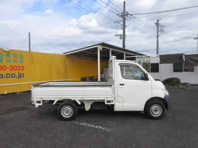 トヨタ タウンエースバン DBF-S412U(4WD)の写真6