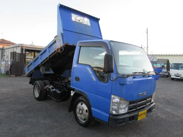 いすゞ エルフ BKG-NJR85AD(2WD)の写真12