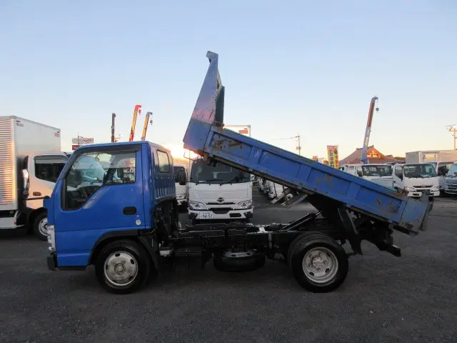 いすゞ エルフ BKG-NJR85AD(2WD)の写真15