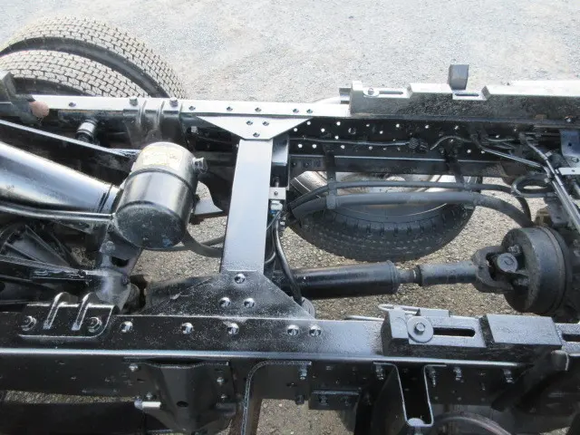 いすゞ エルフ BKG-NJR85AD(2WD)の写真22