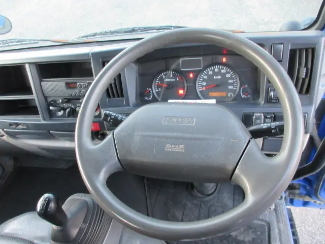 いすゞ エルフ BKG-NJR85AD(2WD)の写真25