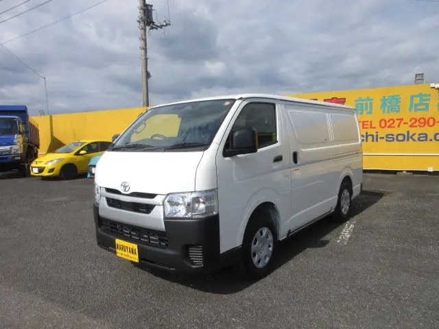 トヨタ ハイエースバン 3DF-GDH206V(4WD)の写真1