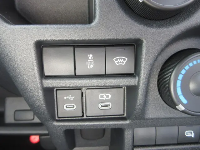 トヨタ ハイエースバン 3DF-GDH206V(4WD)の写真24