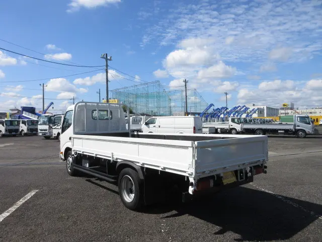 日野 デュトロ 2RG-XZU655M(2WD)の写真3