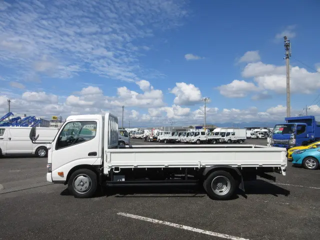 日野 デュトロ 2RG-XZU655M(2WD)の写真5
