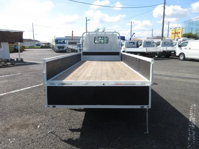 日野 デュトロ 2RG-XZU655M(2WD)の写真8