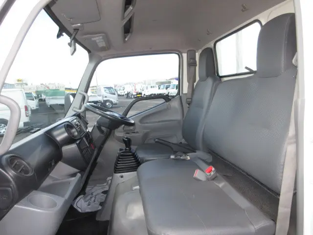 日野 デュトロ 2RG-XZU655M(2WD)の写真22