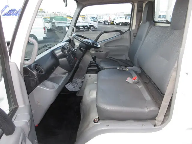日野 デュトロ 2RG-XZU655M(2WD)の写真24