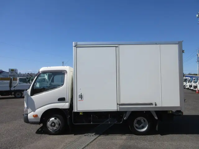 トヨタ ダイナ 2RG-XZC605(2WD)の写真5