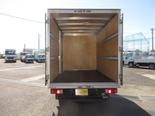 トヨタ ダイナ 2RG-XZC605(2WD)の写真8