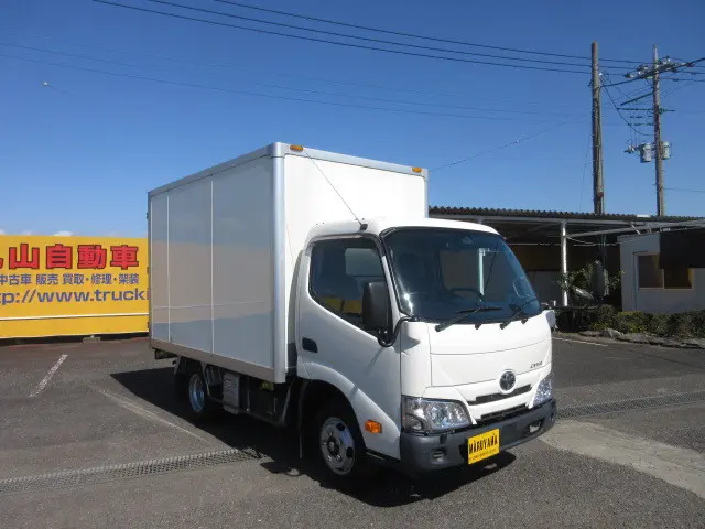 トヨタ ダイナ 2RG-XZC605(2WD)の写真2