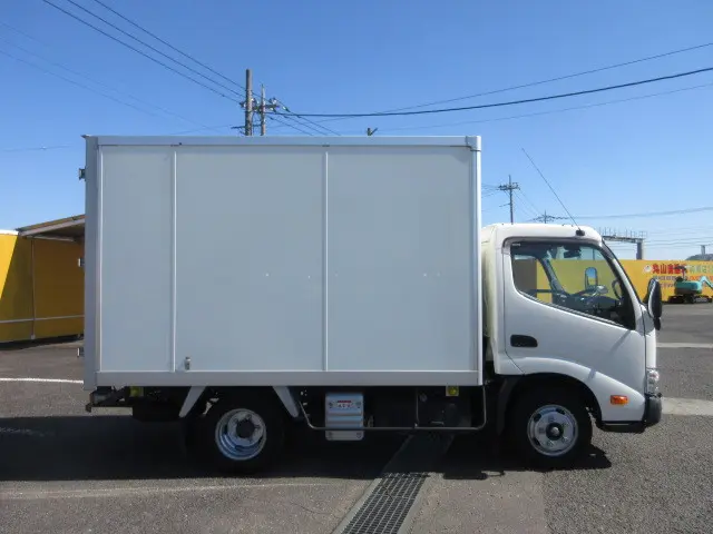 トヨタ ダイナ 2RG-XZC605(2WD)の写真6