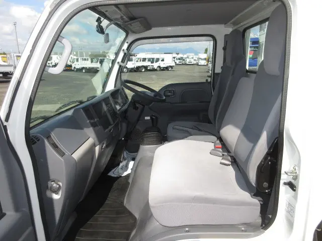 いすゞ エルフ TRG-NHR85A(2WD)の写真22