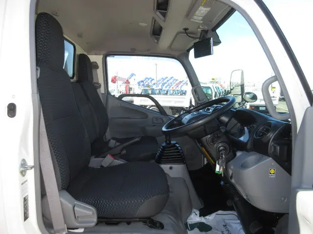 日野 デュトロ 2RG-XZC605M(2WD)の写真18