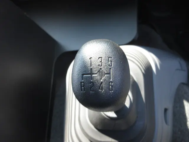 いすゞ フォワード 2RG-FSR90S2(2WD)の写真32