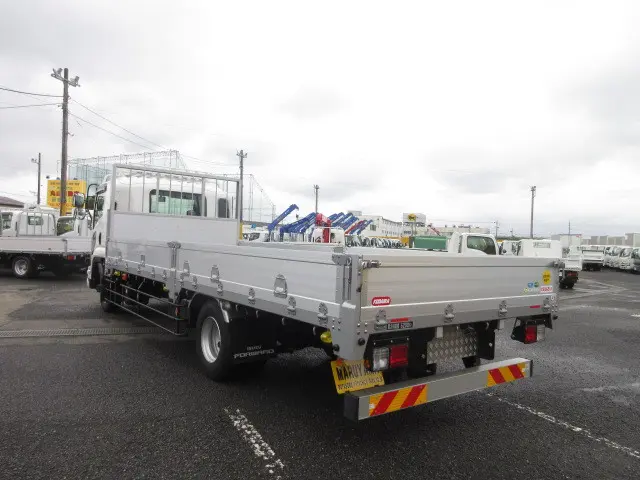 いすゞ フォワード 2RG-FSR90T4(2WD)の写真3