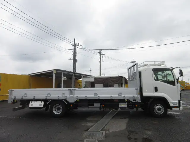 いすゞ フォワード 2RG-FSR90T4(2WD)の写真6