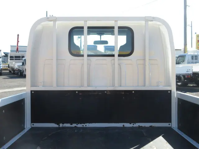 いすゞ エルフ 2RG-NHR88A(2WD)の写真12