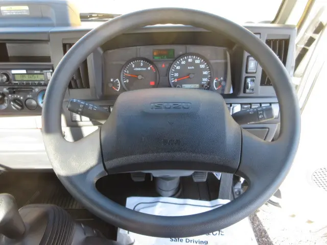 いすゞ エルフ 2RG-NHR88A(2WD)の写真14
