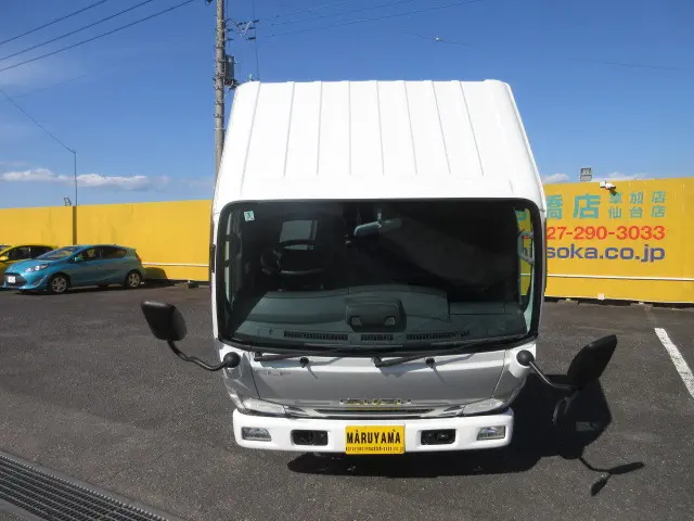 いすゞ エルフ 2RG-NHR88A(2WD)の写真45