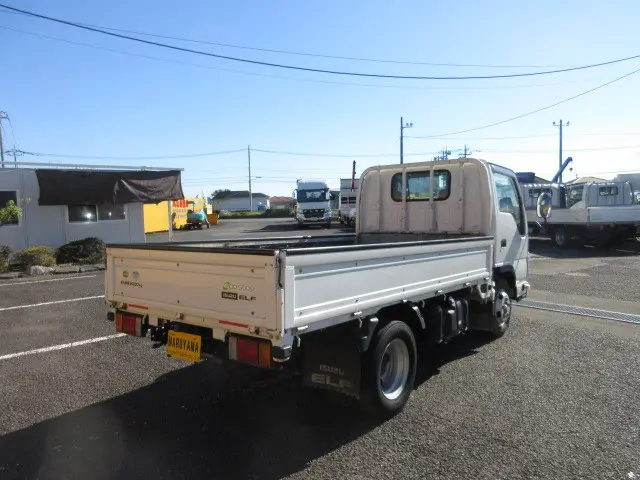 いすゞ エルフ TRG-NJR85A(2WD)の写真5