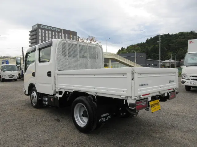 いすゞ エルフ 2WG-NJS88AF(4WD)の写真3