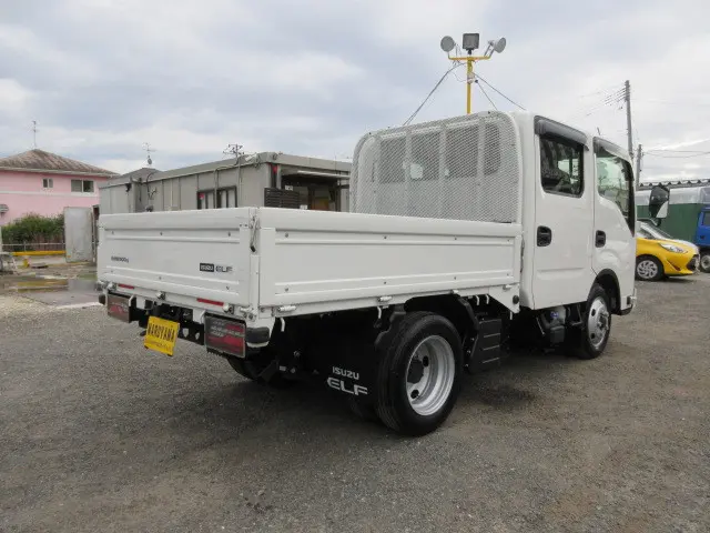 いすゞ エルフ 2WG-NJS88AF(4WD)の写真4