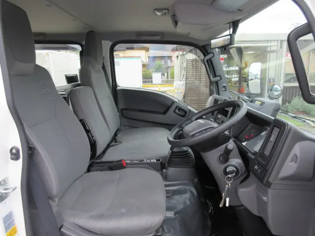 いすゞ エルフ 2WG-NJS88AF(4WD)の写真14