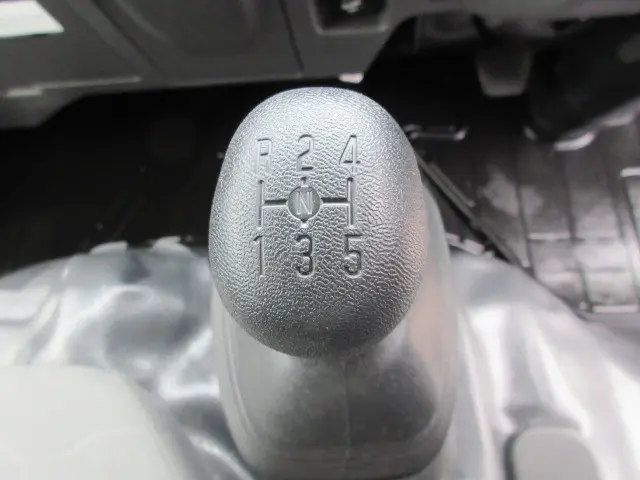 いすゞ エルフ 2WG-NJS88AF(4WD)の写真21