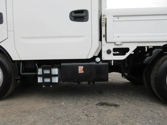 いすゞ エルフ 2WG-NJS88AF(4WD)の写真41