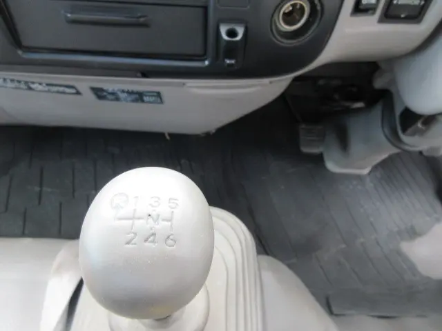 トヨタ ダイナ KK-XZU410(2WD)の写真22