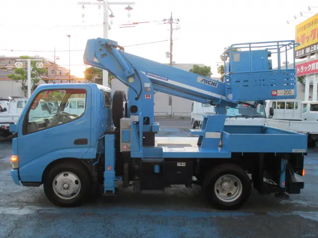 トヨタ ダイナ BDG-XZU304A(2WD)の写真10