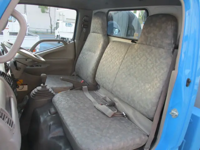 トヨタ ダイナ BDG-XZU304A(2WD)の写真34