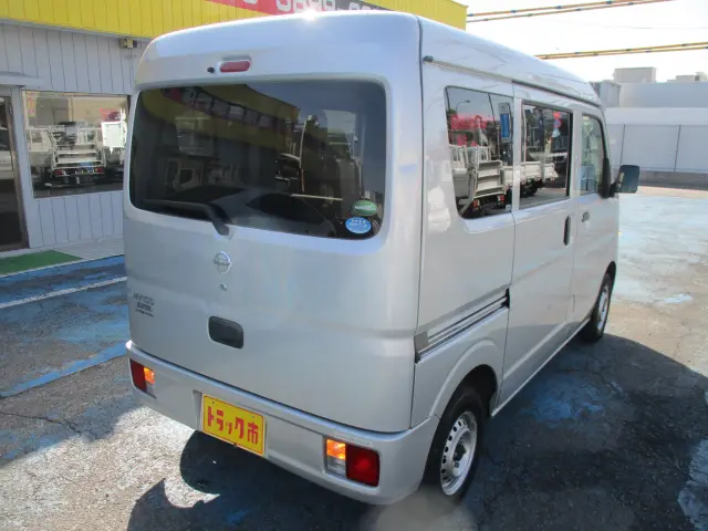 日産 クリッパーバン HBD-DR17V(2WD)の写真3