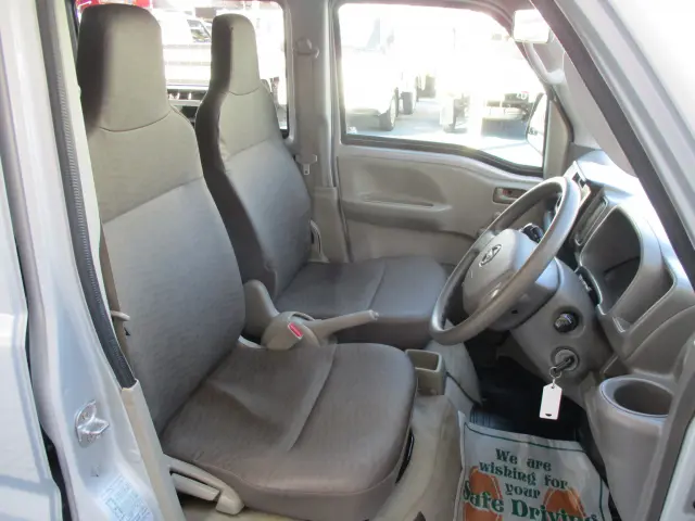 日産 クリッパーバン HBD-DR17V(2WD)の写真6