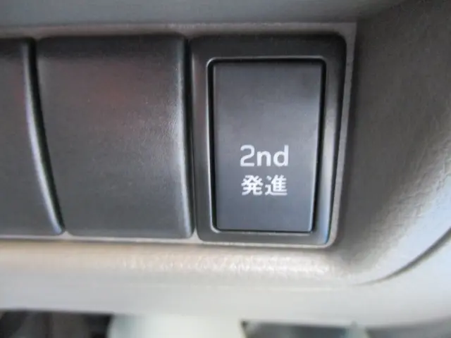 日産 クリッパーバン HBD-DR17V(2WD)の写真21