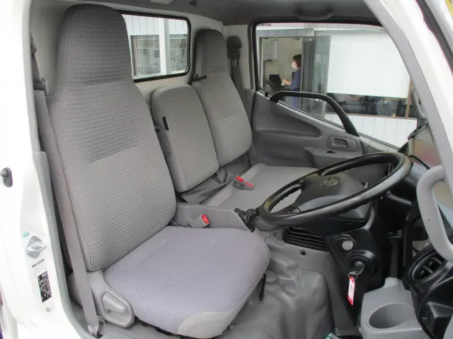 日野 デュトロ TKG-XZU605M(2WD)の写真6