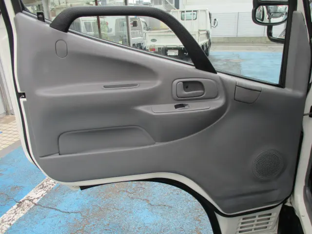 日野 デュトロ TKG-XZU605M(2WD)の写真40