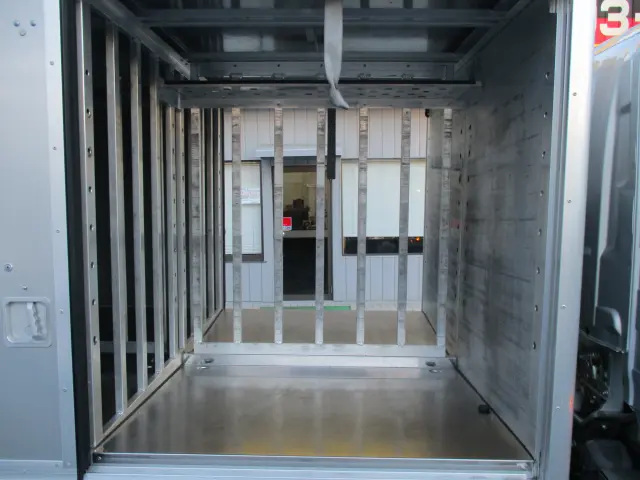 いすゞ エルフ TKG-NMR85N(2WD)の写真13