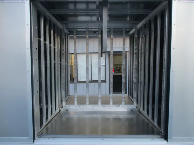 いすゞ エルフ TKG-NMR85N(2WD)の写真14