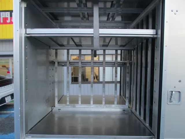 いすゞ エルフ TKG-NMR85N(2WD)の写真15