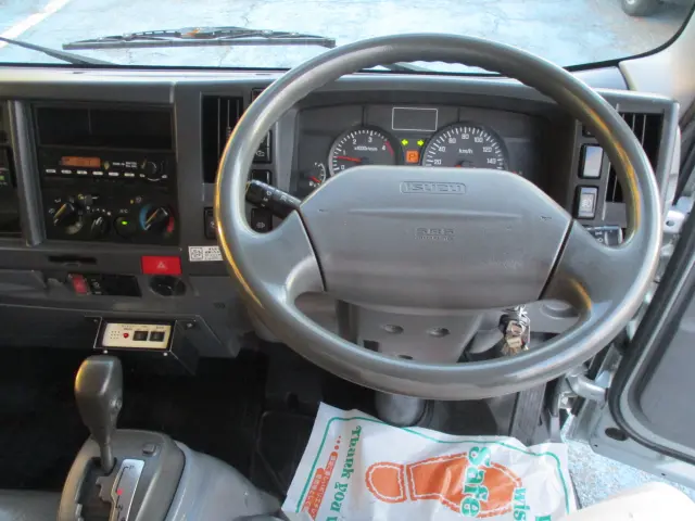 いすゞ エルフ TKG-NMR85N(2WD)の写真27