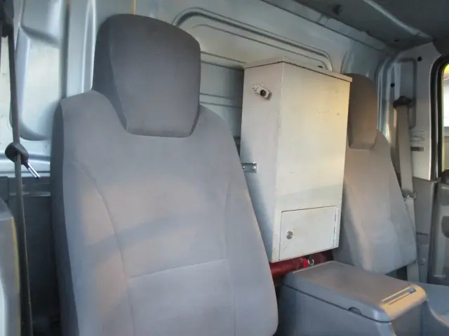 いすゞ エルフ TKG-NMR85N(2WD)の写真33