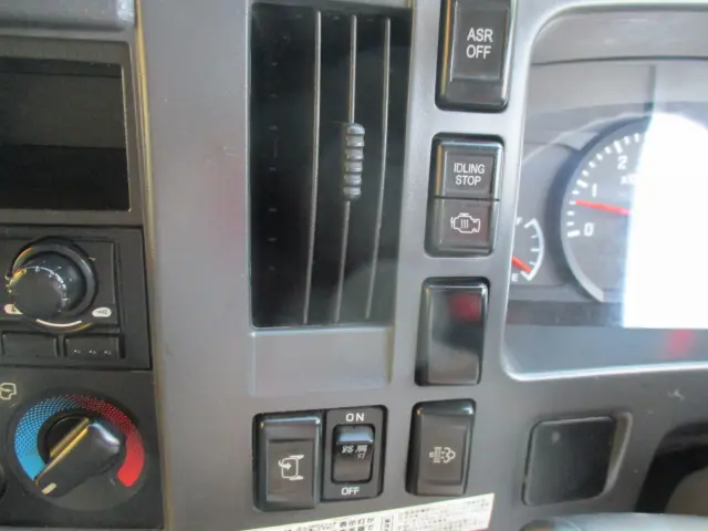 いすゞ エルフ TKG-NMR85N(2WD)の写真40