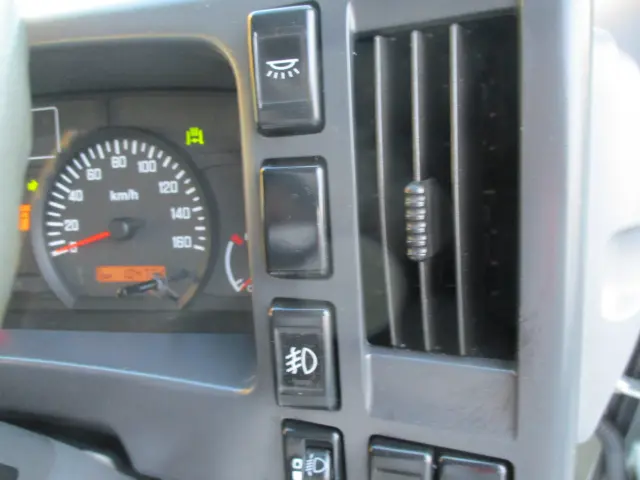 いすゞ エルフ TKG-NMR85N(2WD)の写真41