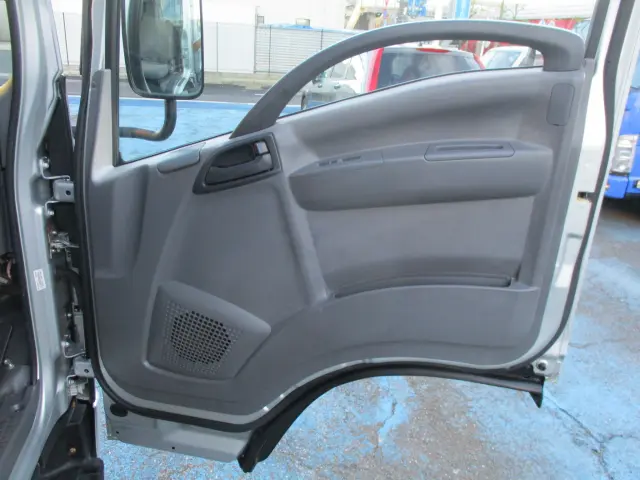 いすゞ エルフ TKG-NMR85N(2WD)の写真44