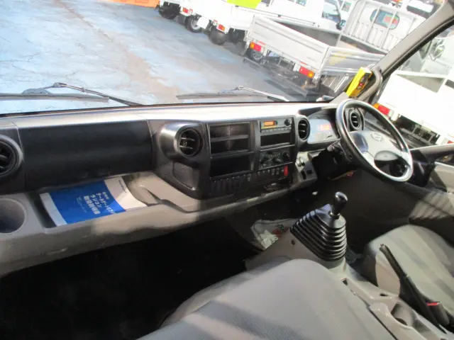 日野 デュトロ TKG-XZU700X(2WD)の写真37